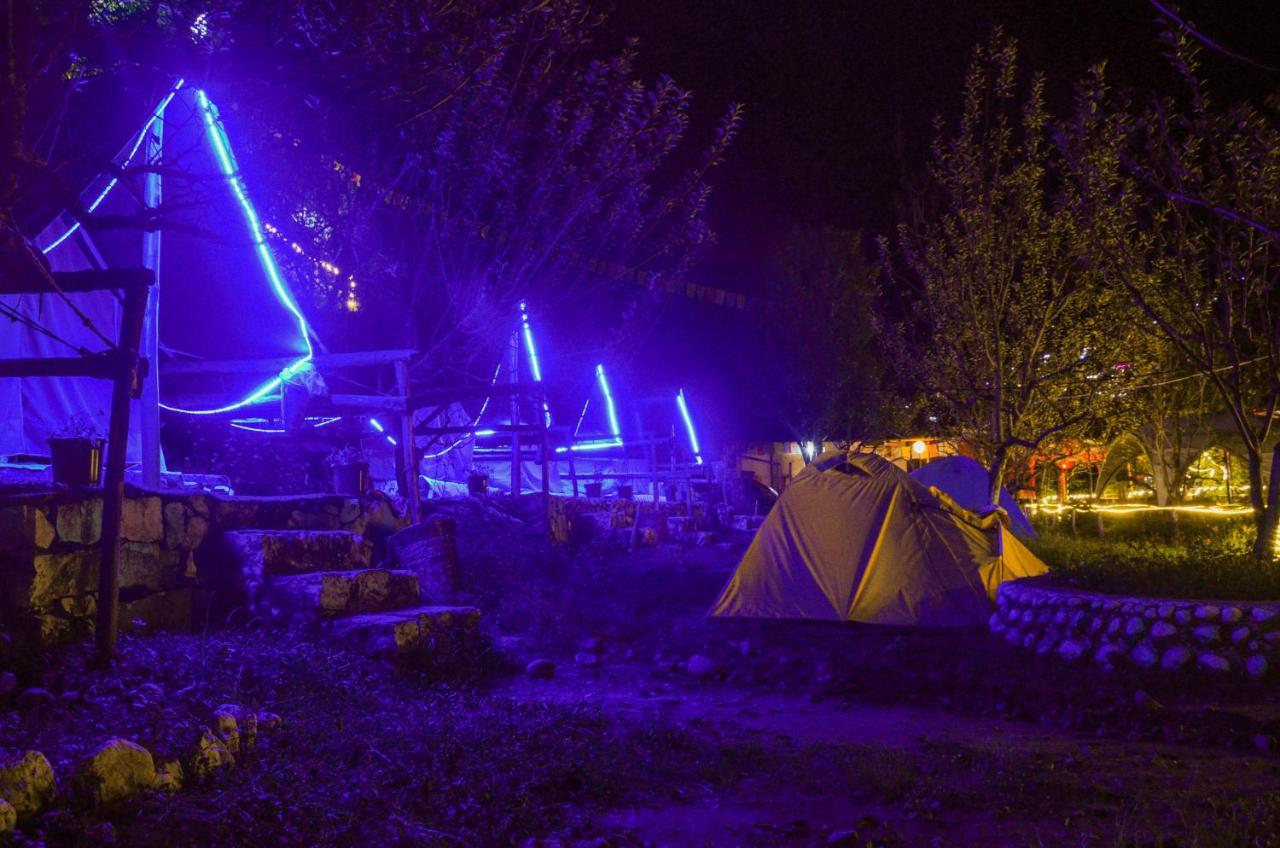 Himtrek Riverside Camps & Hostel Manali Eksteriør billede